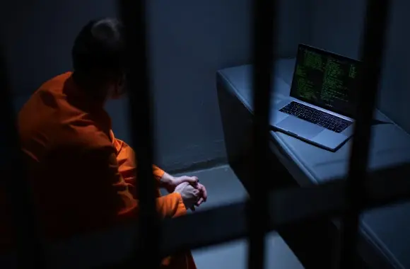 Scattered Spider Üyesine SIM Değiştirme Saldırılarıyla 10 Yıl Hapis ve 13 Milyon Dolar Tazminat Cezası