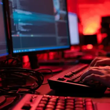 İranlı APT42 Grubundan ‘SpearSpecter’: Savunma ve Hükümet Hedeflerine Yönelik Gelişmiş Casusluk Operasyonu