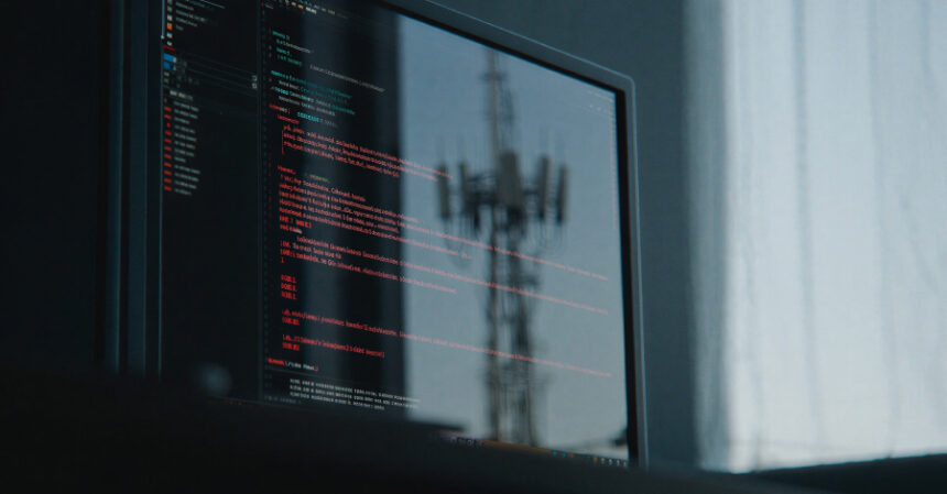 Çin Kaynaklı UNC3886, Singapur Telekom Sektöründe Gelişmiş Siber Casusluk Faaliyetleri Yürütüyor