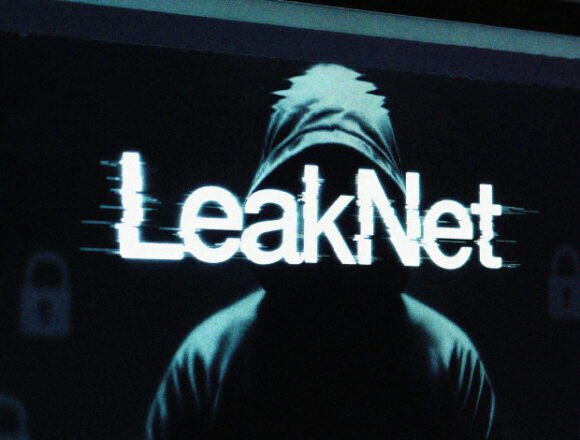 leaknet-fidye-yazilimi-ele-gecirilen-siteler-uzerinden-clickfix-kullaniyor-ve-deno-bellek-ici-yukleyici-dagitiyor LeakNet Fidye Yazılımı: ClickFix Sosyal Mühendisliği ve Deno Tabanlı Bellek İçi Yükleyici Taktikleri